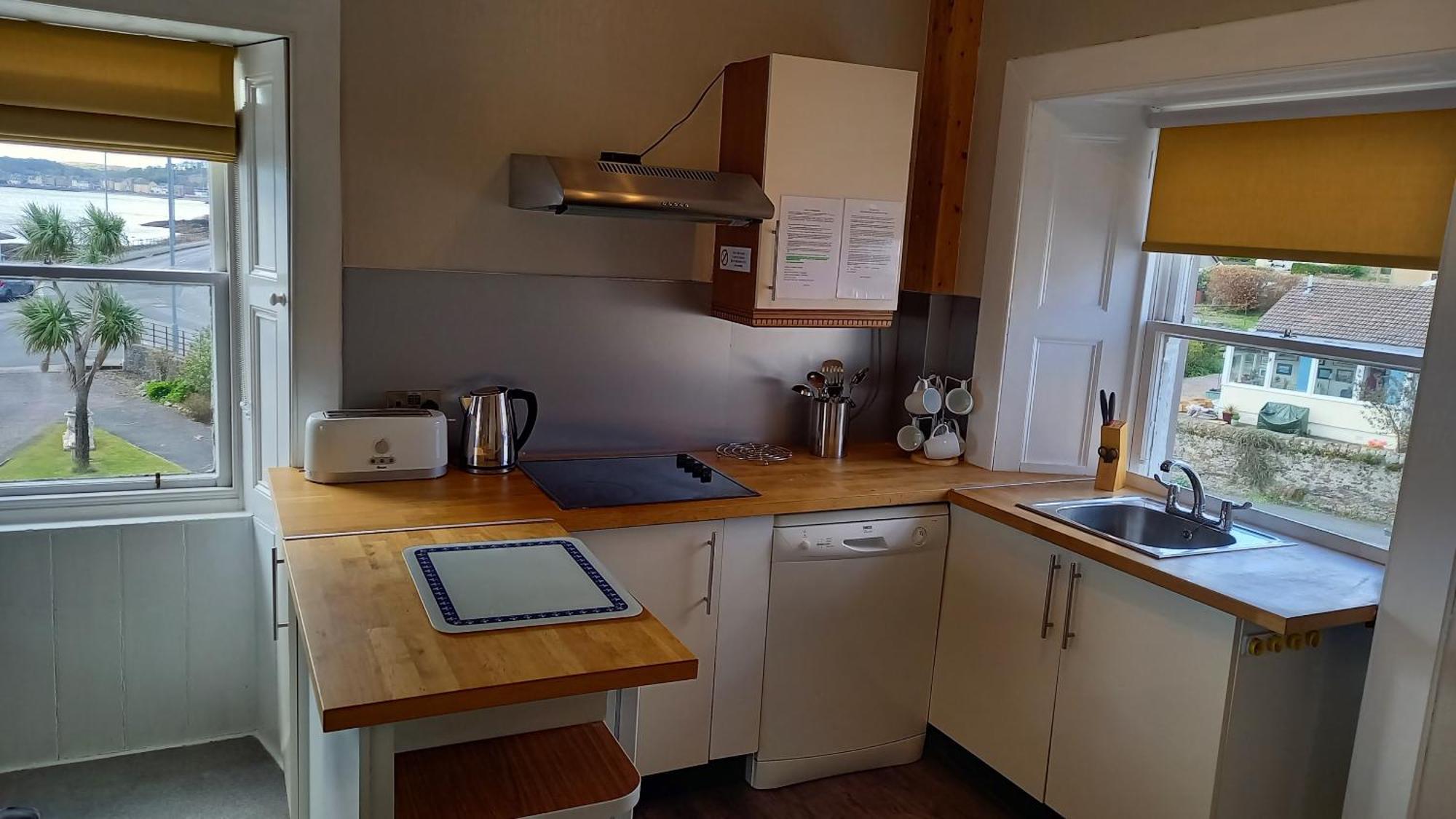 One Marine Place Port Bannatyne Room photo